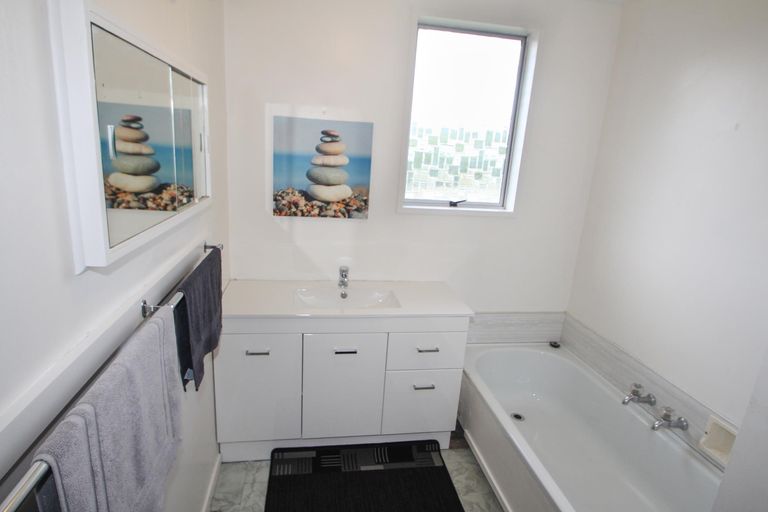 Photo of property in 29 Awamoa Road, Holmes Hill, Oamaru, 9401