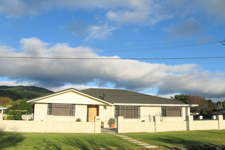 Photo of property in 26 Warrimoo Street, Paraparaumu, 5032