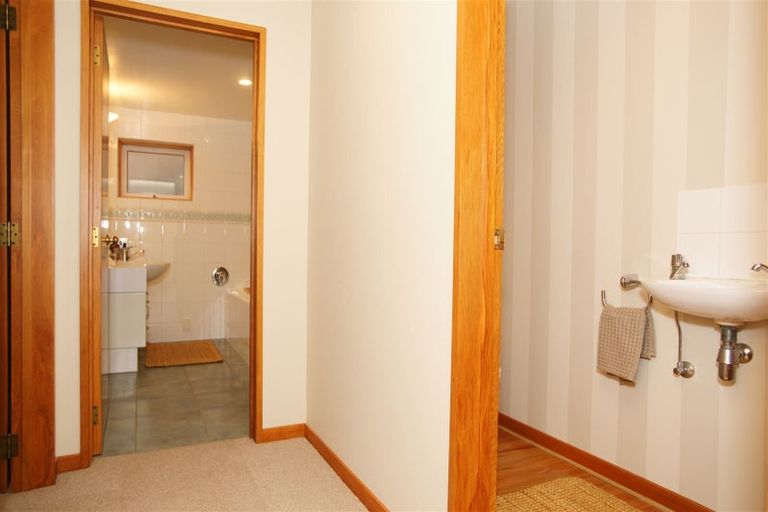 Photo of property in 7 Major Aitken Drive, Huntsbury, Christchurch, 8022