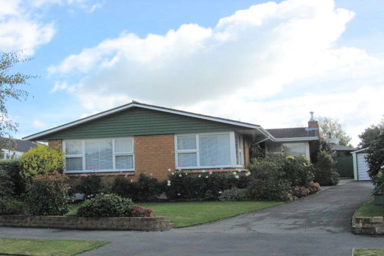 Photo of property in 14 Glenavon Place, Ilam, Christchurch, 8041