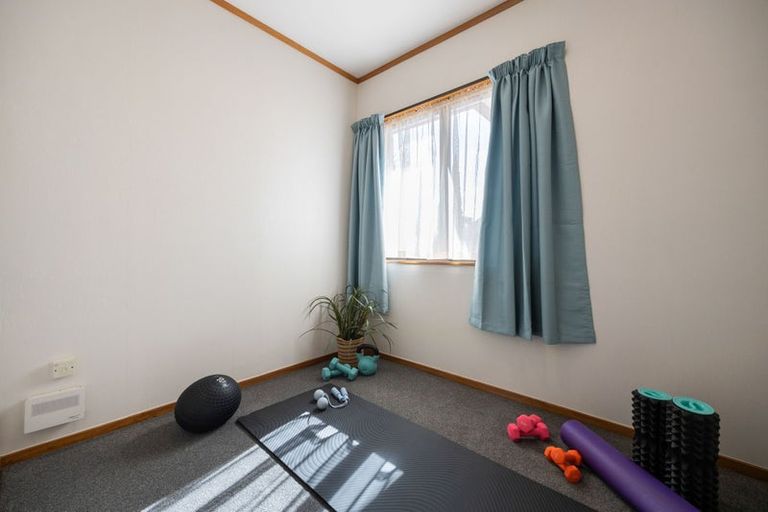 Photo of property in 100 Totara Drive, Pukete, Hamilton, 3200