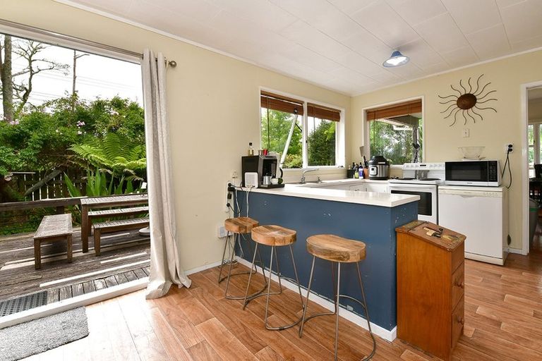 Photo of property in 119 Awaroa Road, Helensville, 0800