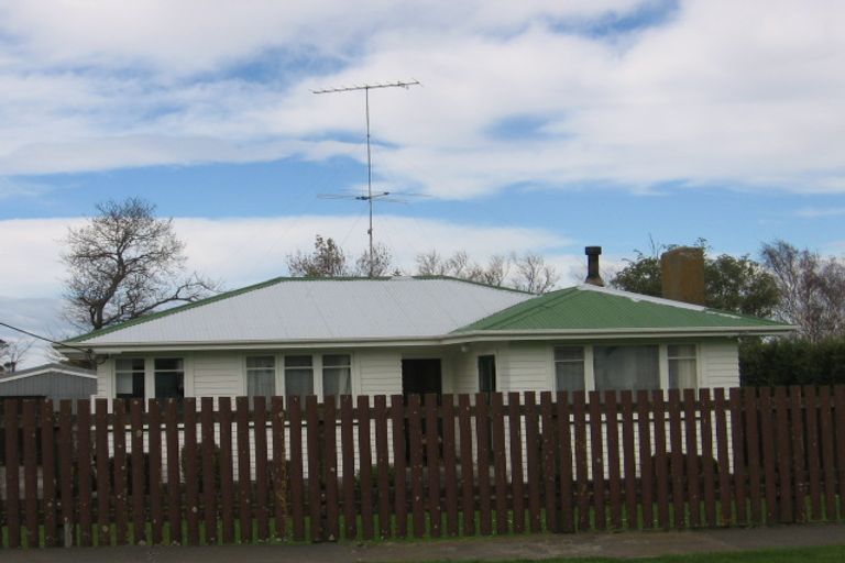 Photo of property in 18 Birdwood Street, Featherston, 5710