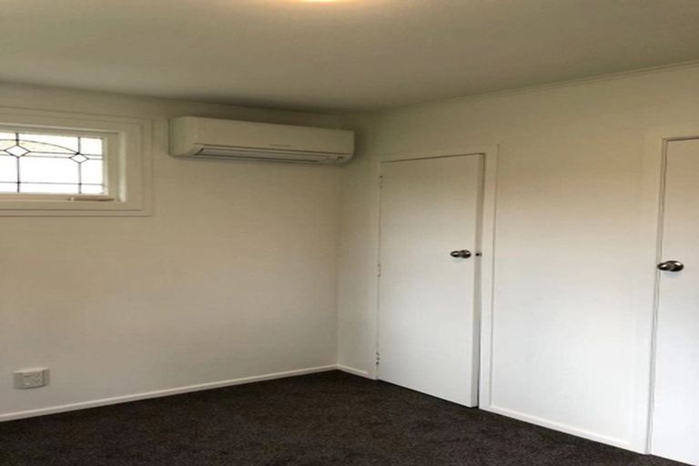 Photo of property in 9 Gribble Grove, Stokes Valley, Lower Hutt, 5019