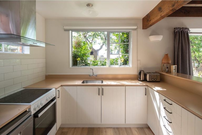 Photo of property in 16a Greenstone Place, Fernhill, Queenstown, 9300