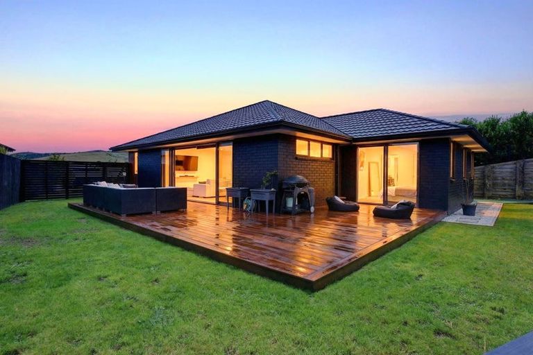 Photo of property in 4 Porokaiwhiri Avenue, Helensville, 0800