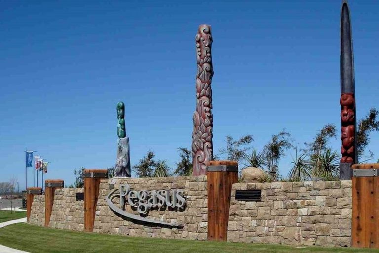 Photo of property in 6 Kahuraki Drive, Pegasus, 7612