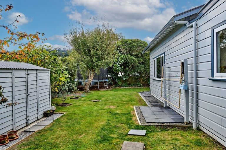 Photo of property in 17 Connolly Street, Boulcott, Lower Hutt, 5010