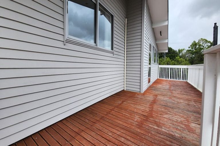 Photo of property in 110 Lauderdale Road, Birkdale, Auckland, 0626