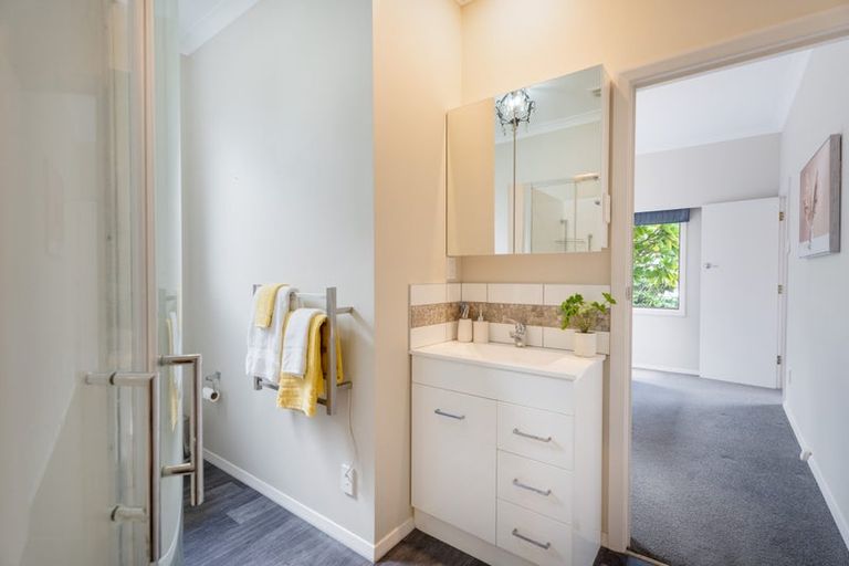 Photo of property in 34 Poto Road, Normandale, Lower Hutt, 5010