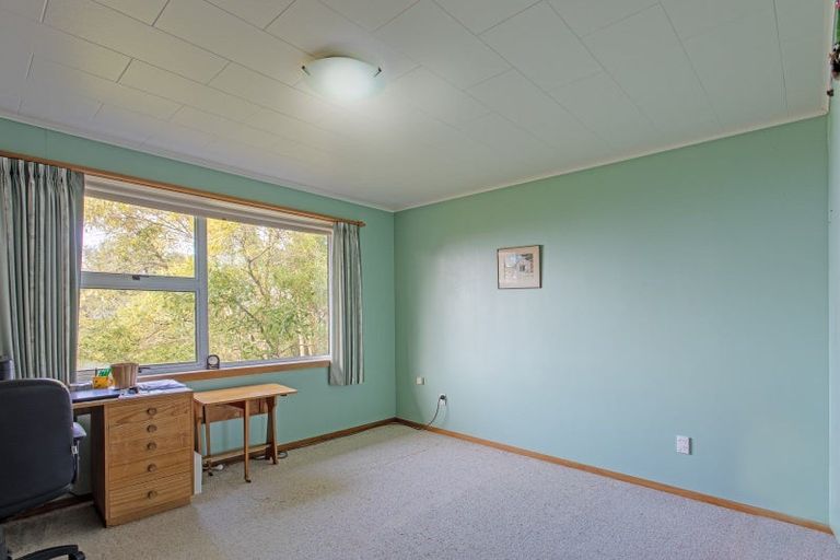 Photo of property in 6 Domain Road, Waipawa, 4210