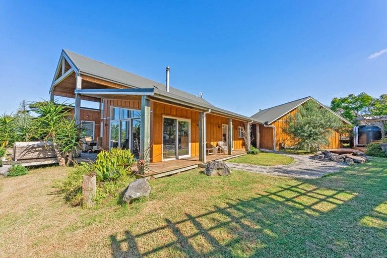 Photo of property in 516 Fordyce Road, South Head, Helensville, 0874