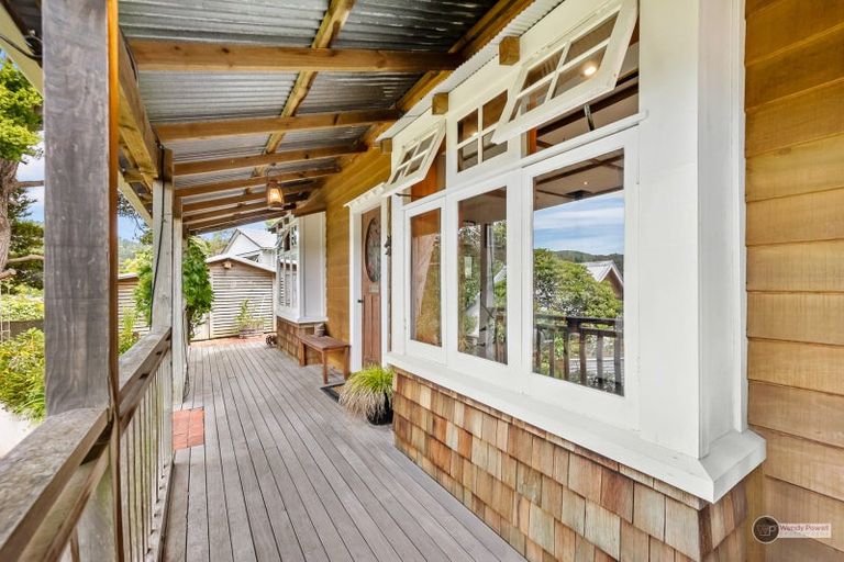 Photo of property in 6 Prouse Grove, Silverstream, Upper Hutt, 5019