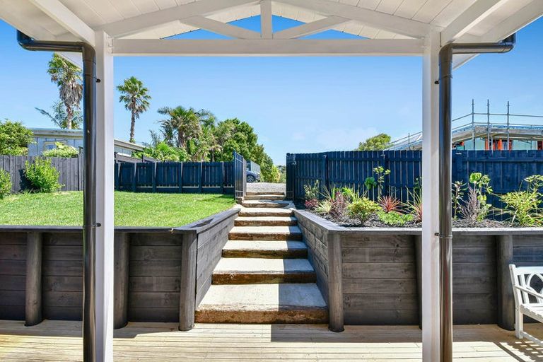 Photo of property in 4 Forlong Rise, Helensville, 0800