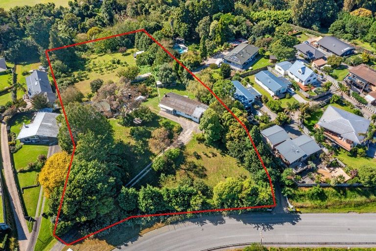Photo of property in 27 Waikite Road, Welcome Bay, Tauranga, 3112