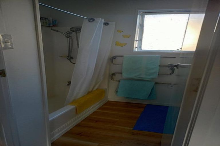 Photo of property in 31 Shearwater Street, One Tree Point, 0118