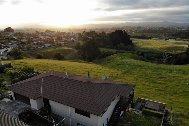 Photo of property in 212a Cambridge Road, Bethlehem, Tauranga, 3110
