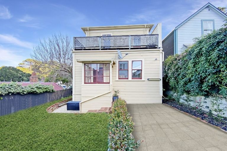 Photo of property in 16 Saint Mary Street, Thorndon, Wellington, 6011
