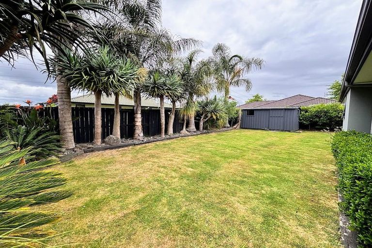 Photo of property in 24 Silkwood Crescent, Karaka, Papakura, 2113