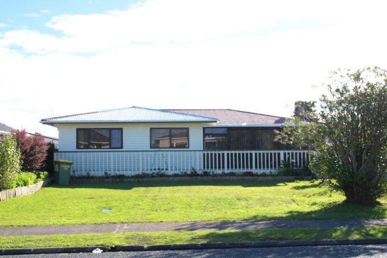 Photo of property in 27 Cheviot Street, Mangere East, Auckland, 2024