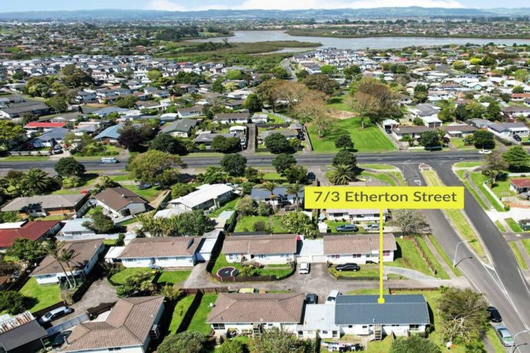 Photo of property in 7/3 Etherton Drive, Weymouth, Auckland, 2103
