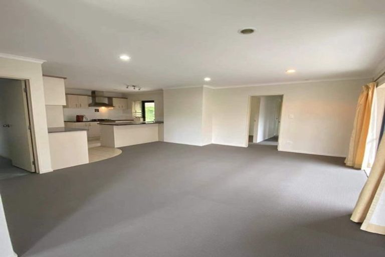 Photo of property in 24 Donegal Park Drive, Flat Bush, Auckland, 2019