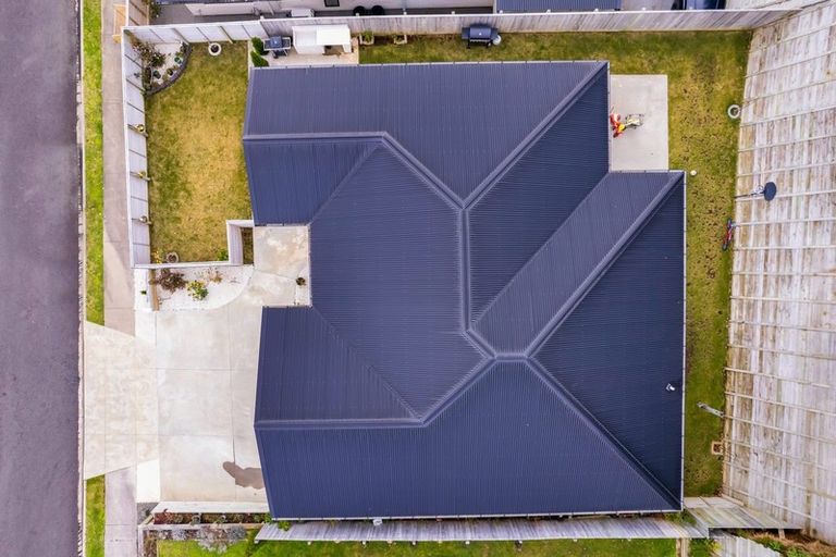 Photo of property in 6 Frederick Place, Whalers Gate, New Plymouth, 4310