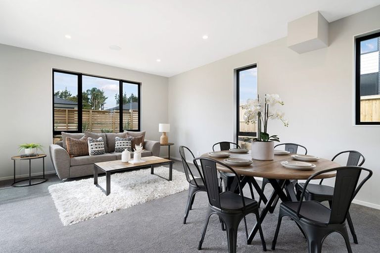 Photo of property in 19 Paihere Street, Huapai, Kumeu, 0810