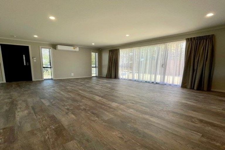 Photo of property in 1/85 Montgomery Crescent, Bader, Hamilton, 3206