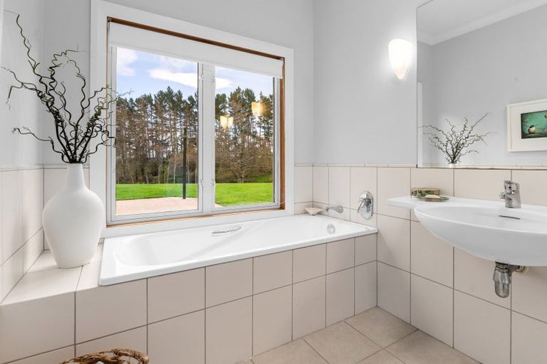 Photo of property in 2247 River Road, Horsham Downs, Hamilton, 3281