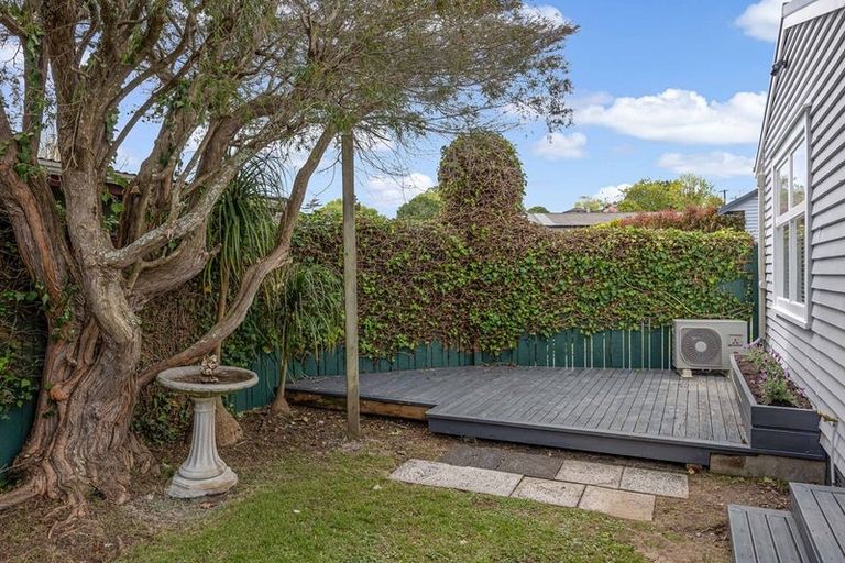 Photo of property in 32 Harapaki Road, Meadowbank, Auckland, 1072