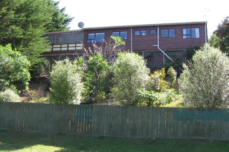 Photo of property in 3 Awaruku Road, Torbay, Auckland, 0630