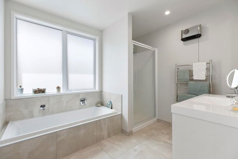 Photo of property in 41 Saint Pauls Drive, Brookfield, Tauranga, 3110