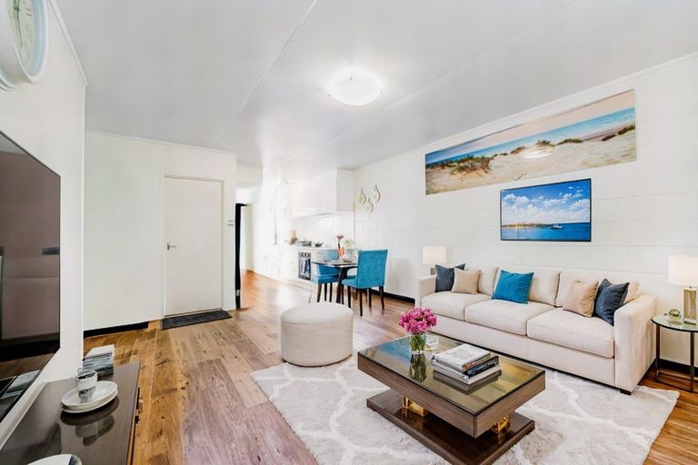 Photo of property in 3/87 Nikau Street, New Lynn, Auckland, 0600