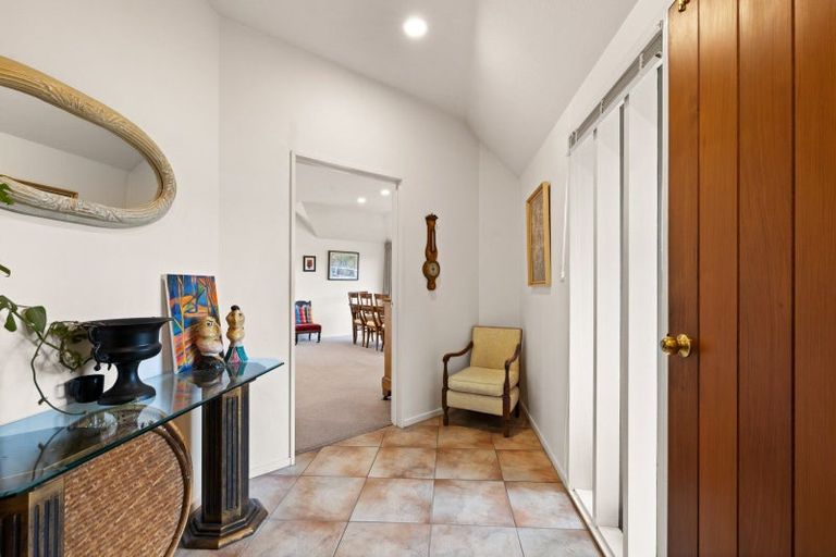 Photo of property in 6 Kingsgate Avenue, Havelock North, 4130