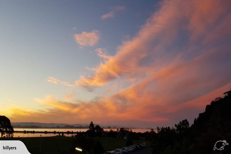 Photo of property in 122 Mccormacks Bay Road, Redcliffs, Christchurch, 8081