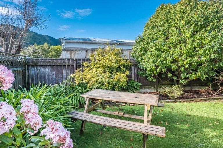 Photo of property in 37 Parata Street, Waikanae, 5036