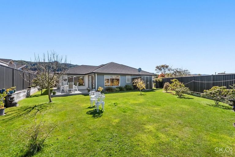 Photo of property in 23 Ashington Road, Silverstream, Upper Hutt, 5019