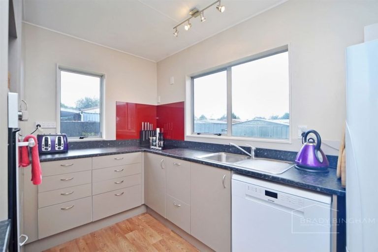 Photo of property in 8b Kupe Drive, Carterton, 5713