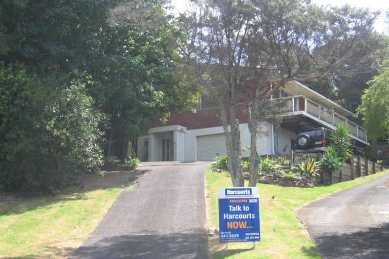 Photo of property in 94 Ayton Drive, Totara Vale, Auckland, 0629