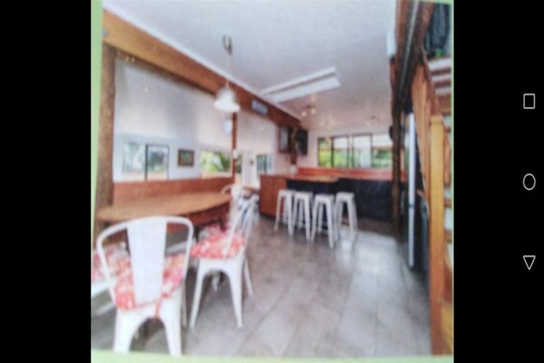 Photo of property in 53 Rayner Road, Piha, New Lynn, 0772