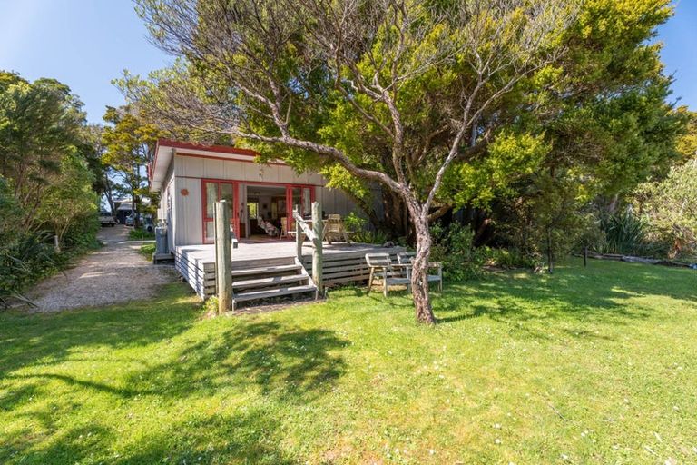Photo of property in 50 Totara Avenue, Collingwood, 7073