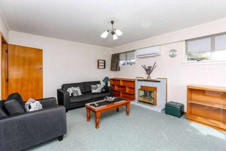 Photo of property in 37b Breakwater Road, Moturoa, New Plymouth, 4310