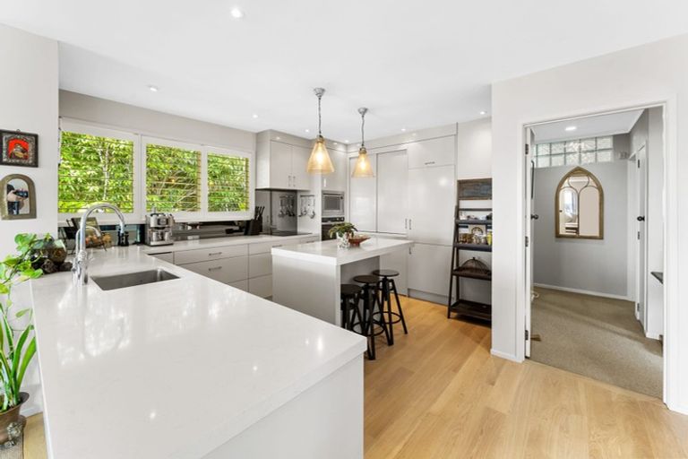 Photo of property in 46 Hinemoa Street, Birkenhead, Auckland, 0626