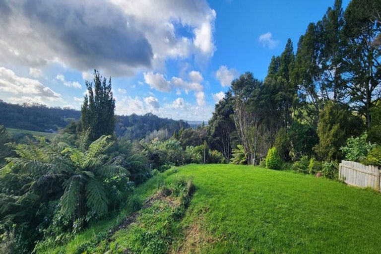 Photo of property in 39a Awhiorangi Promenade, Swanson, Auckland, 0816