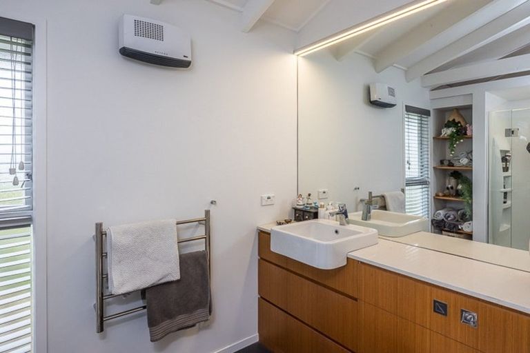 Photo of property in 8 Kea Street, Waikanae, 5036