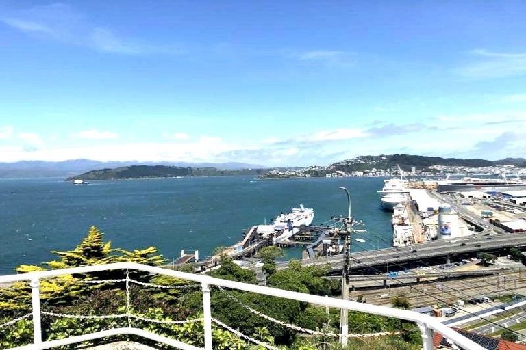 Photo of property in 129 Barnard Street, Wadestown, Wellington, 6012