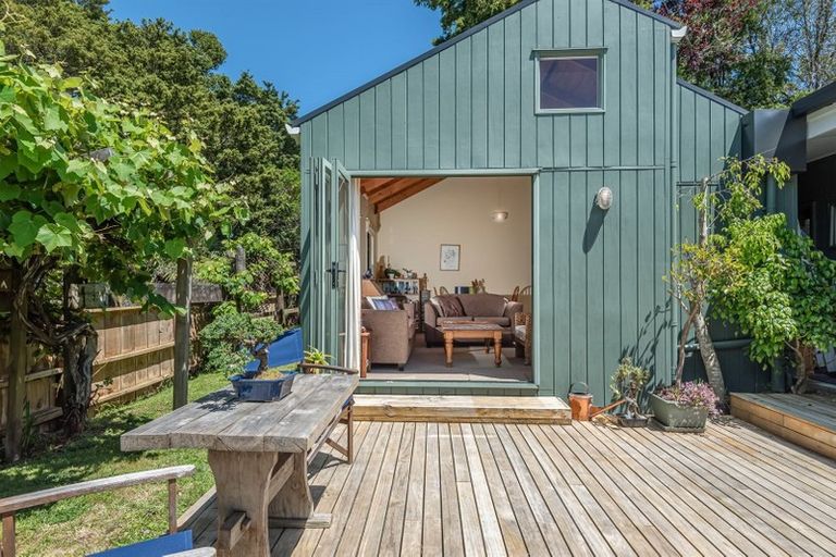 Photo of property in 230 Onewa Road, Birkenhead, Auckland, 0626