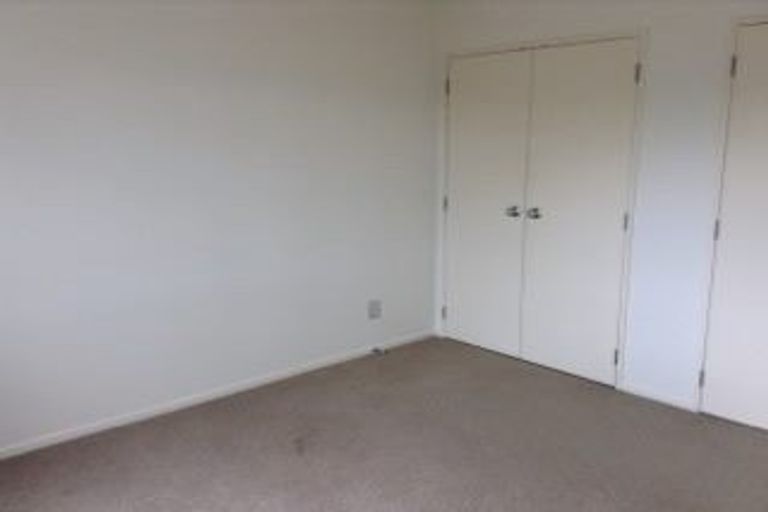 Photo of property in 16/2 Armoy Drive, East Tamaki, Auckland, 2016