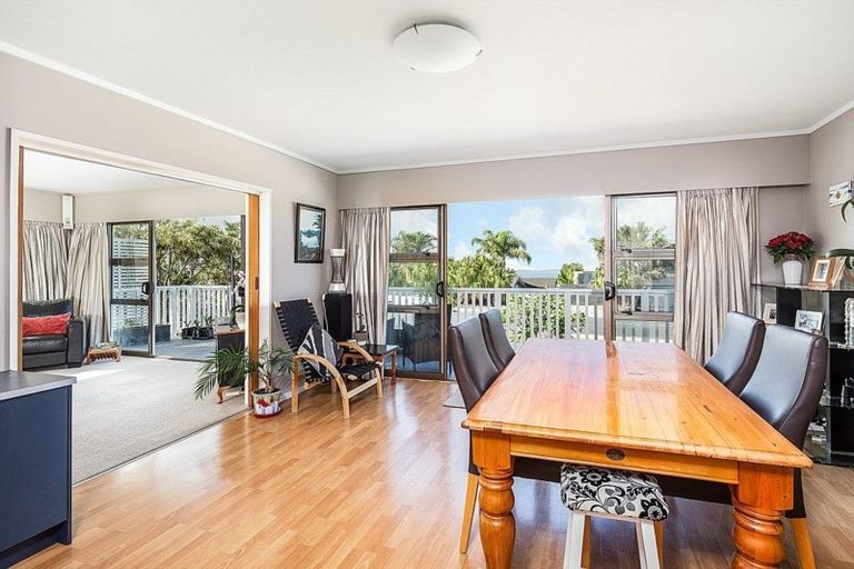 Photo of property in 221 Vipond Road, Stanmore Bay, Whangaparaoa, 0932